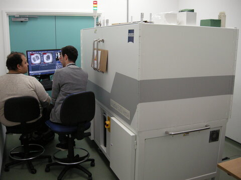 Amin Garbout (Micro-CT Scanning Specialist: left) and Daniel Martín-Vega (Research Entomologist: right) preparing the Zeiss micro-CT scanner for an automated scanning session.