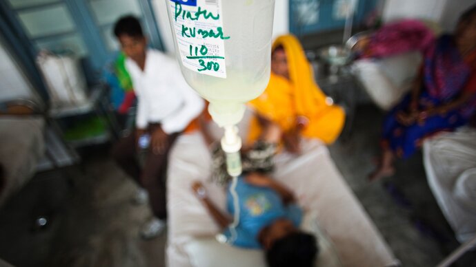 Child with Visceral Leishmaniasis undergoing treatment with Liposomal Amphotericin B (AmBisome) in Bihar, India.  Credit Angel Naverrete, MSF